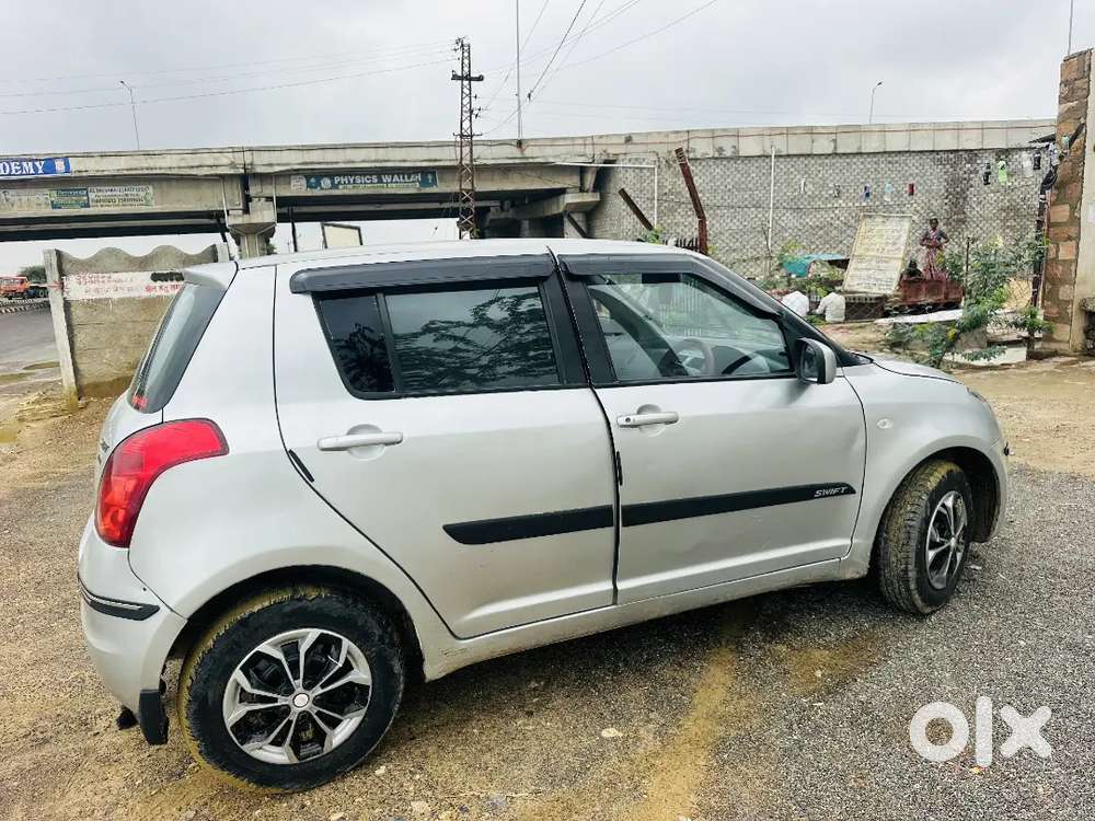 Maruti Suzuki Swift 2007 Petrol
