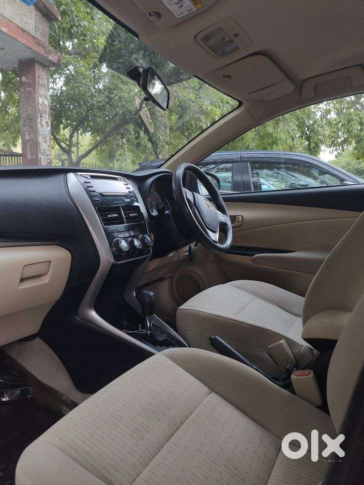 Toyota Yaris J Cvt, 2018, Petrol