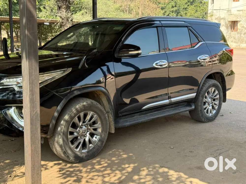 Toyota Fortuner 2017 Diesel 120000 Km Driven