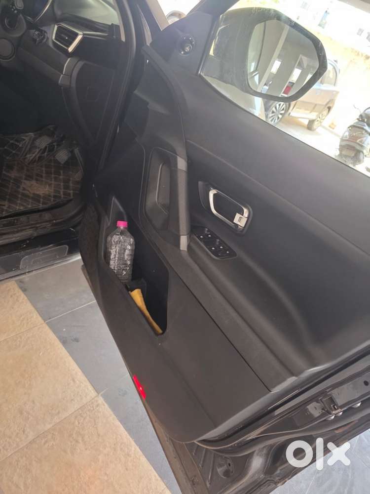 Tata Harrier Top Model  2019-20  Diesel Manual  Black  No Accident