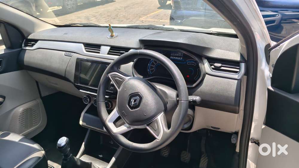 Renault Triber Rxz, 2021, Petrol