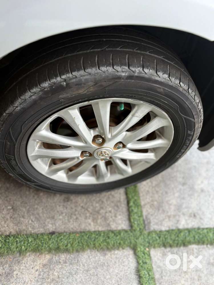 Toyota Etios V, 2013, Petrol