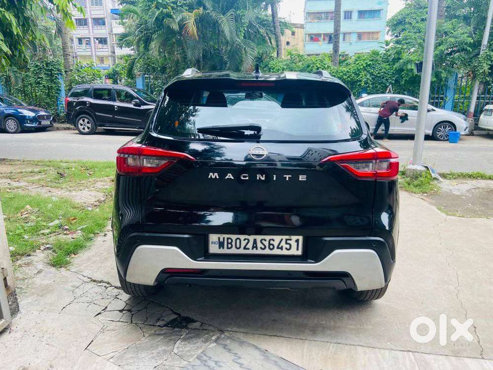 Nissan Magnite 1.0 Xv Premium, 2022, Petrol