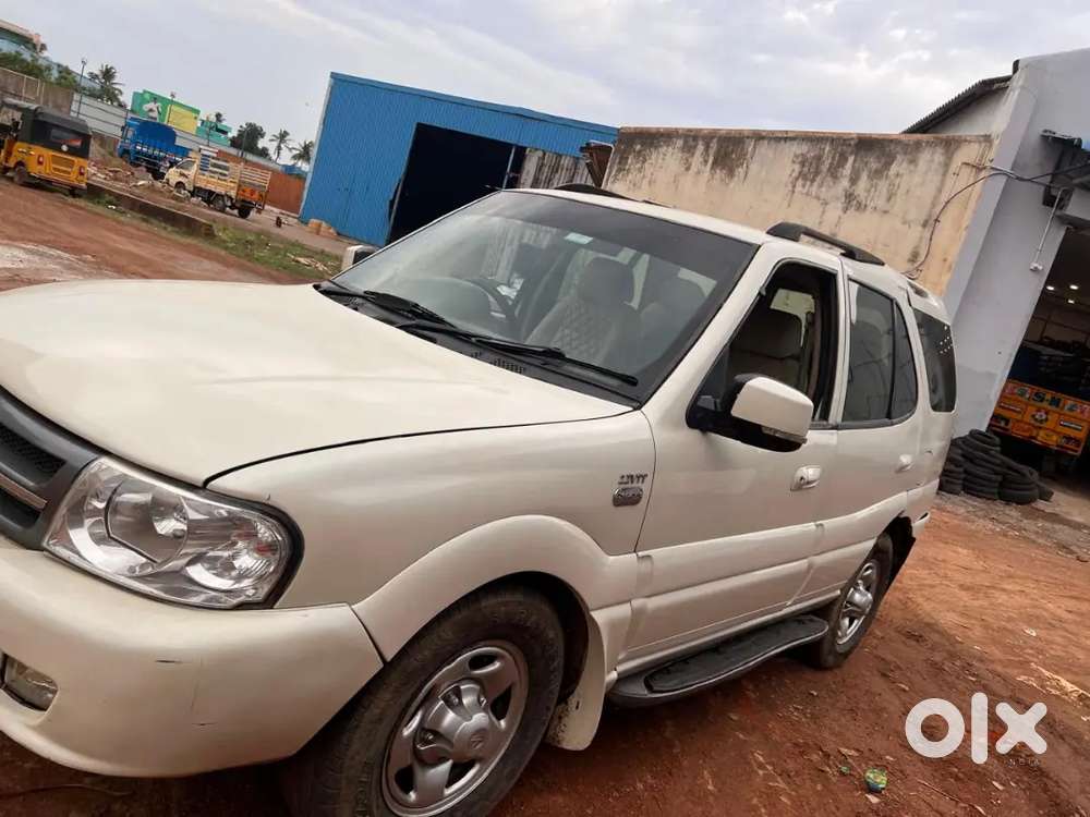 Tata Safari 2014 Diesel 100000 Km Driven