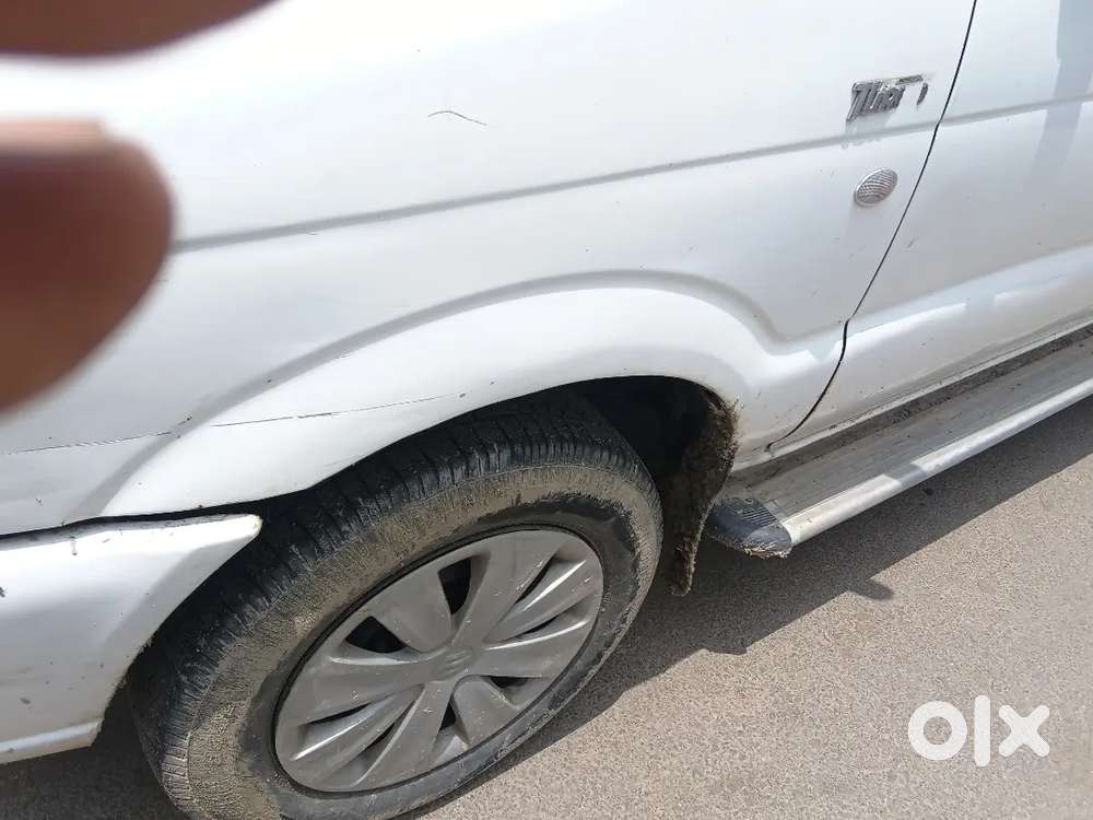 Toyota Qualis Diesel Automatic 2012