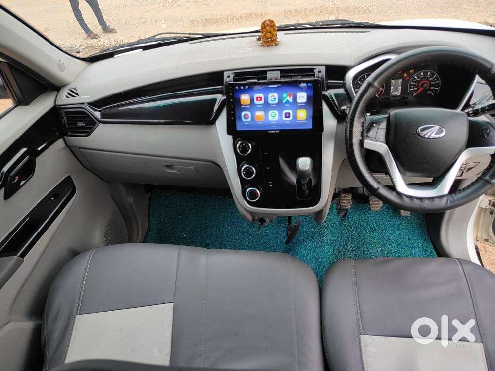 Mahindra Kuv 100 Mfalcon G80 K8 Dual Tone, 2017, Petrol