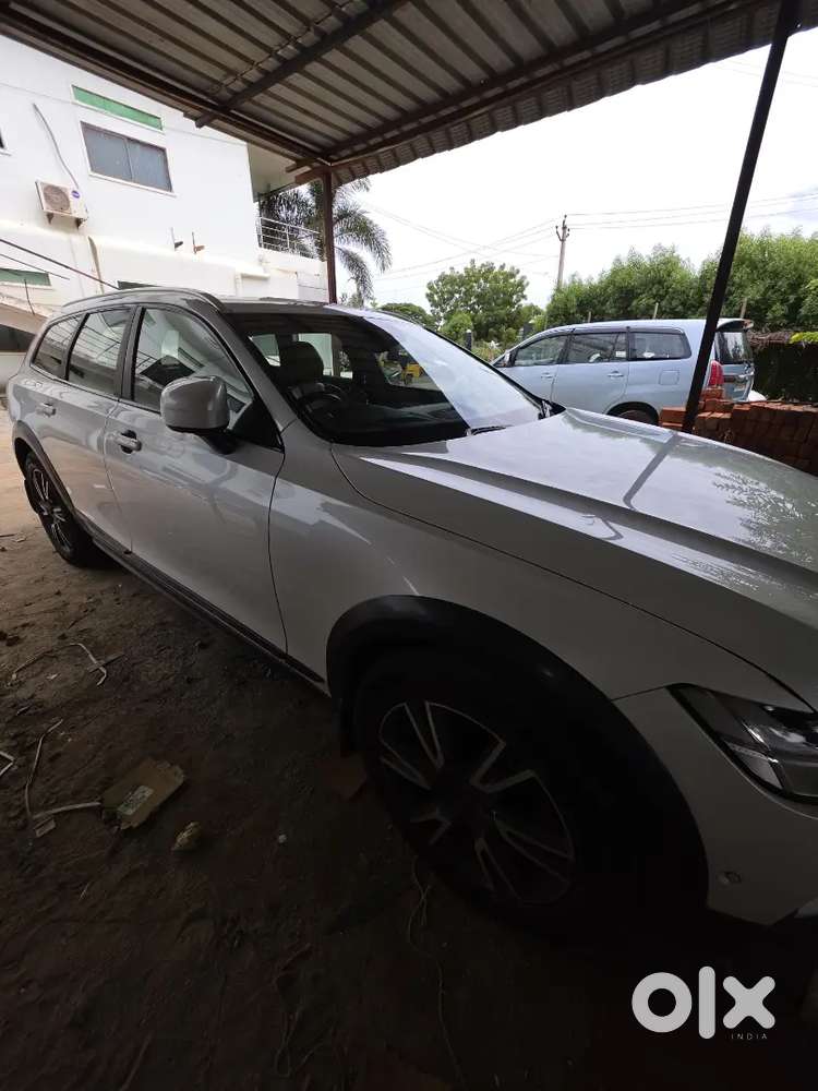 Volvo V90 Cross Country 2017 Diesel Automatic