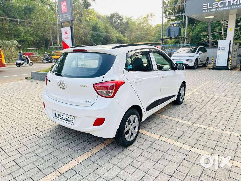Hyundai Grand I10 2013-2016 Sportz, 2016, Petrol