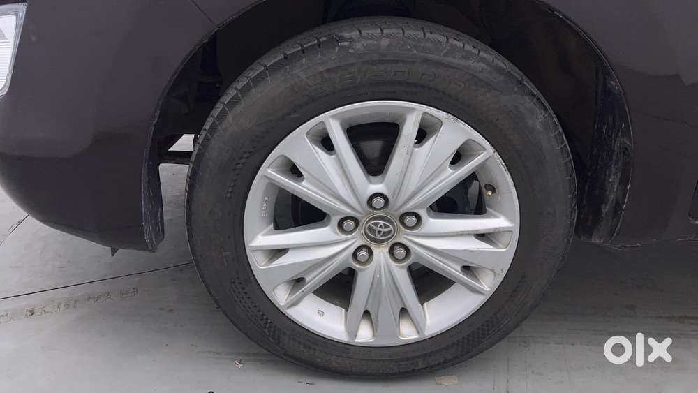 Toyota Innova Crysta [2020-ongoing] 2.4 Zx 7 Str, 2016, Diesel