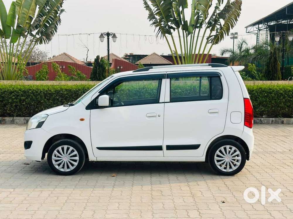 Maruti Suzuki Wagon R Vxi 1.2, 2017, Cng & Hybrids