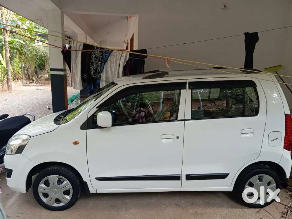 Maruti Suzuki 2017 2nd Hand High Mainted And Good Condition Family Car