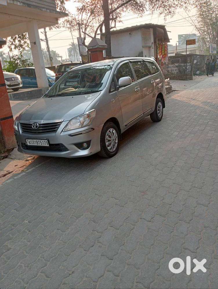 Toyota Innova 2.5 G (diesel) 8 Seater, 2015, Diesel