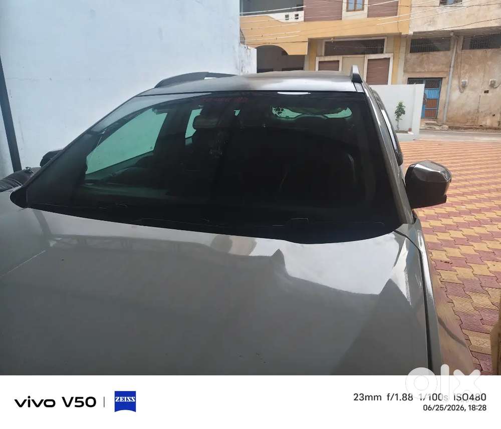 Tata Safari 2021