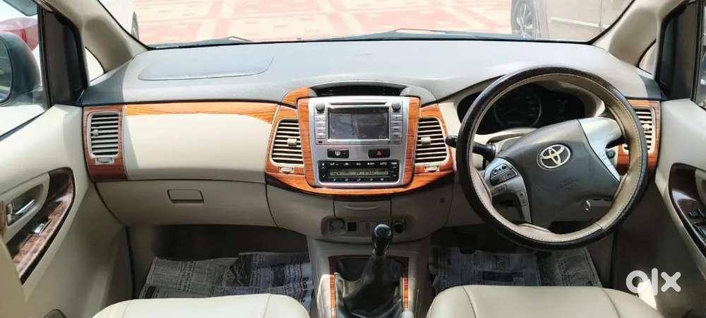 Toyota Innova Diesel 2014