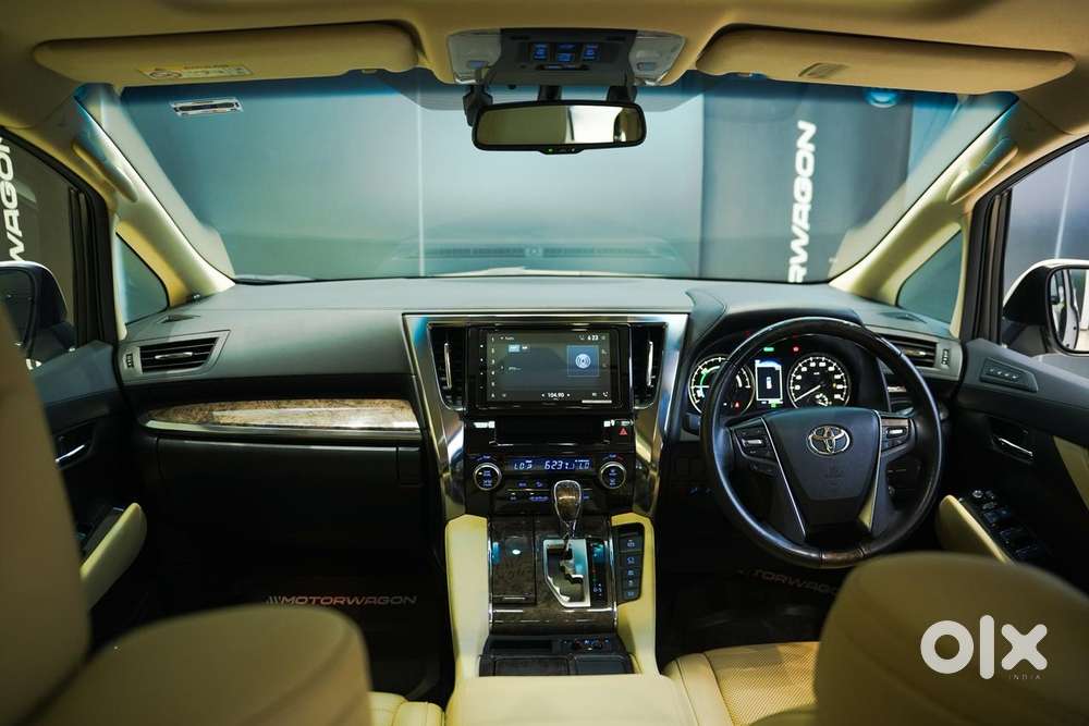 Toyota Vellfire Vip – Executive Lounge, 2022, Petrol