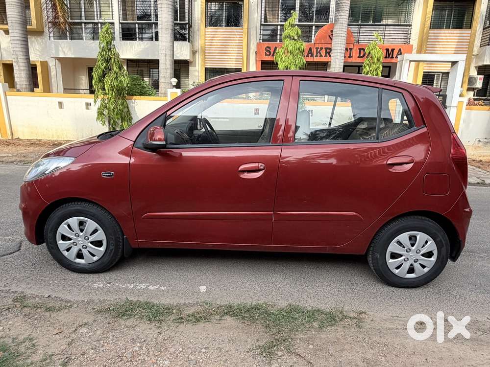 Hyundai I10 Sportz, 2012, Petrol