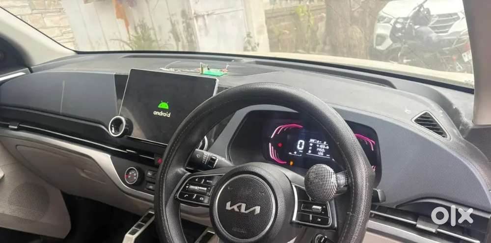 Kia Carens 2023 Petrol 43000 Km Driven