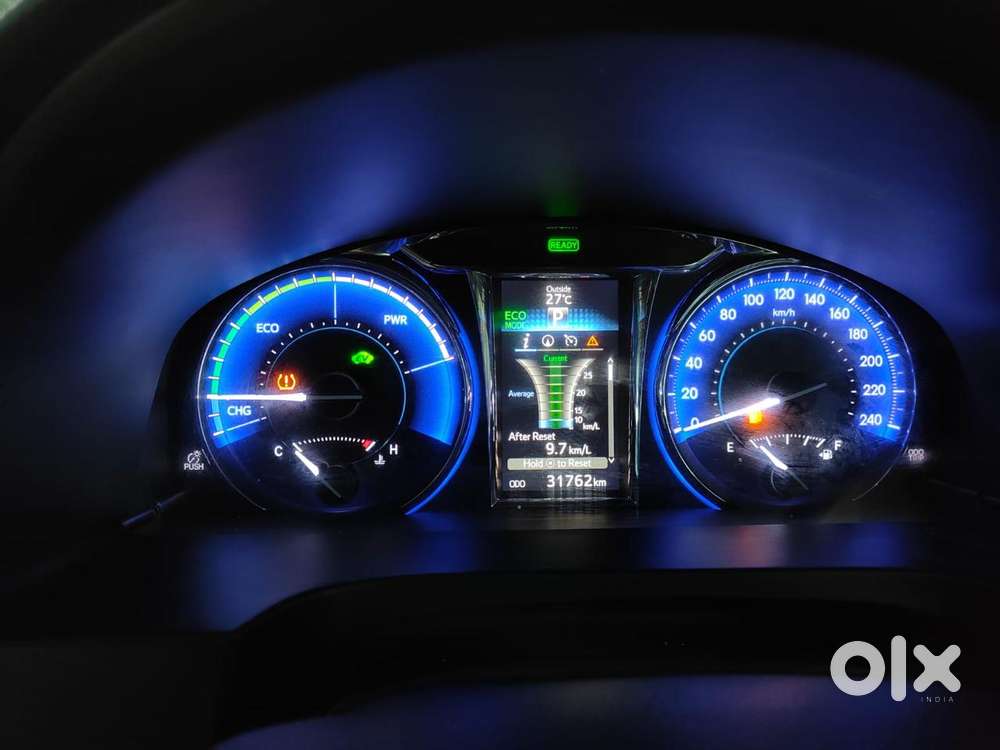Toyota Camry 2.5 Hybrid, 2017, Cng & Hybrids