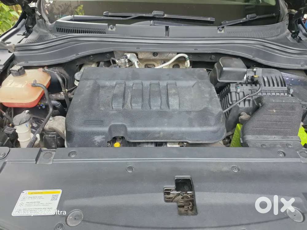 Mahindra Xuv700 Ax5 At 2022