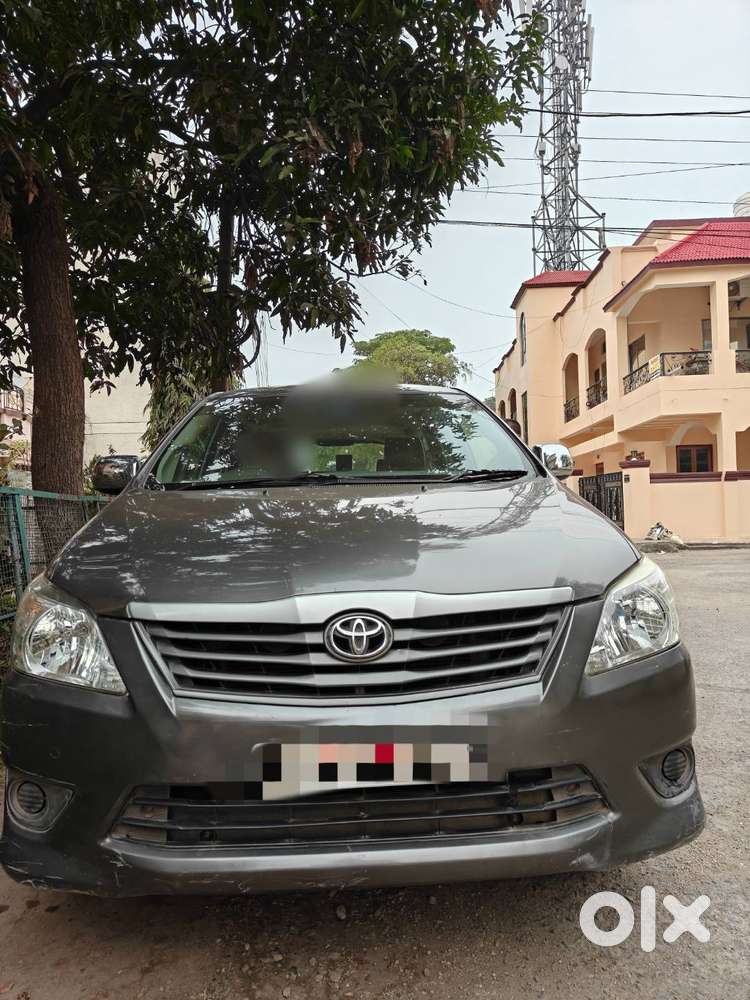 Toyota Innova 2012 Grey Color First Hand Well Maintained