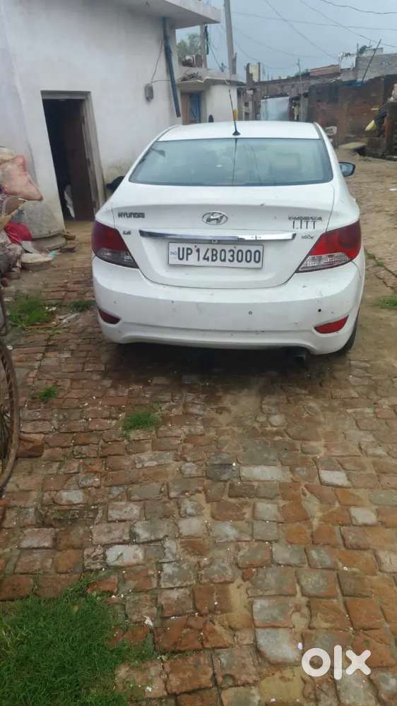 Hyundai Fluidic Verna Crdi 2012