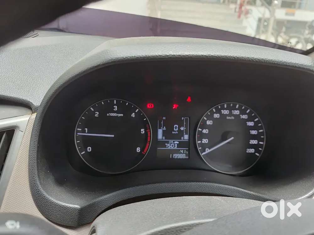गाड़ी लेने वाले ही संपर्क करें