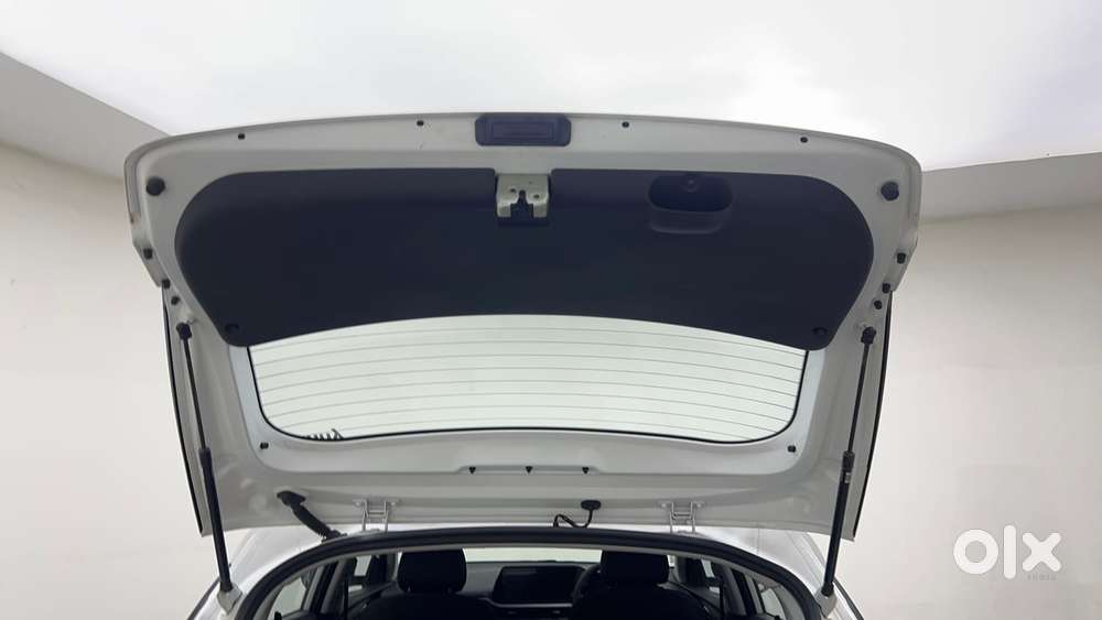 Hyundai I20 Asta (o) 1.2 Ivt, 2023, Petrol