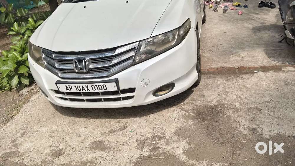 Honda City 1.5 V 2011