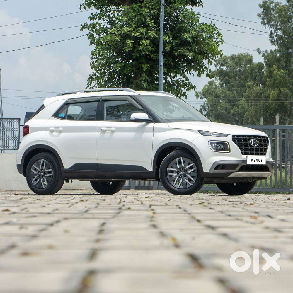 Hyundai Venue Sx Dual Tone Diesel, 2022, Diesel
