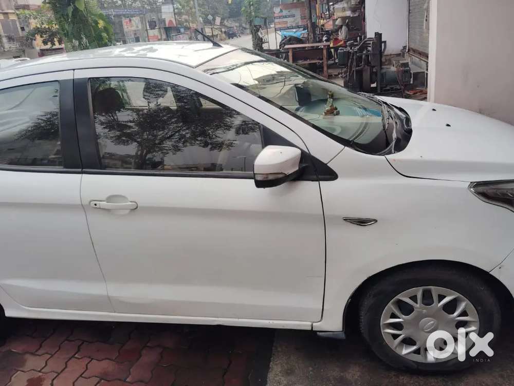 Single Hand First Owner Figo Aspire Petrol