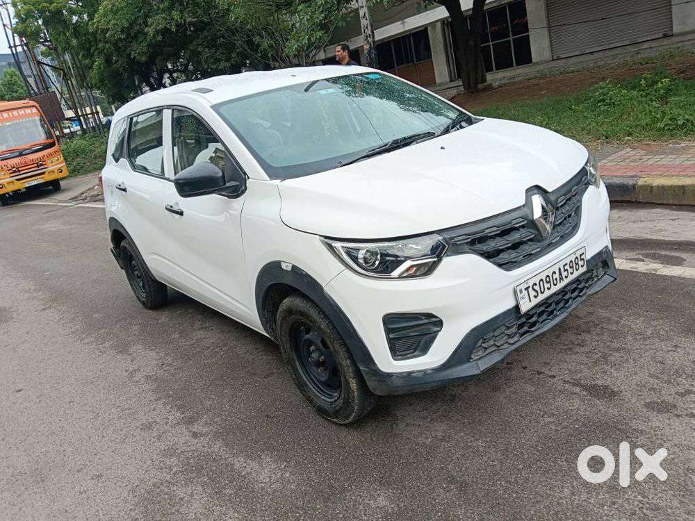 Renault Triber 1.0 Rxe, 2023, Petrol