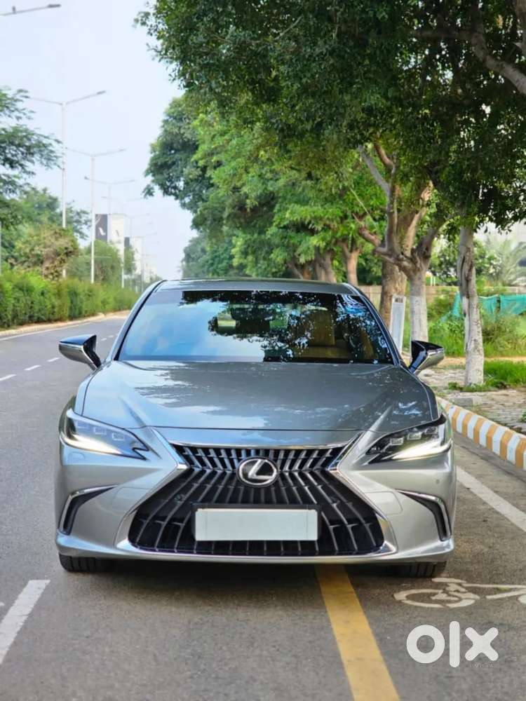Lexus Es, 2025, Petrol