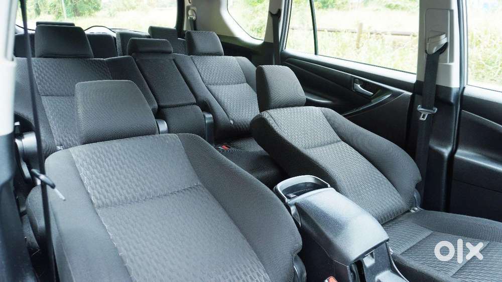 Toyota Innova Crysta [2020-ongoing] 2.4 Gx At 8 Str, 2021, Diesel