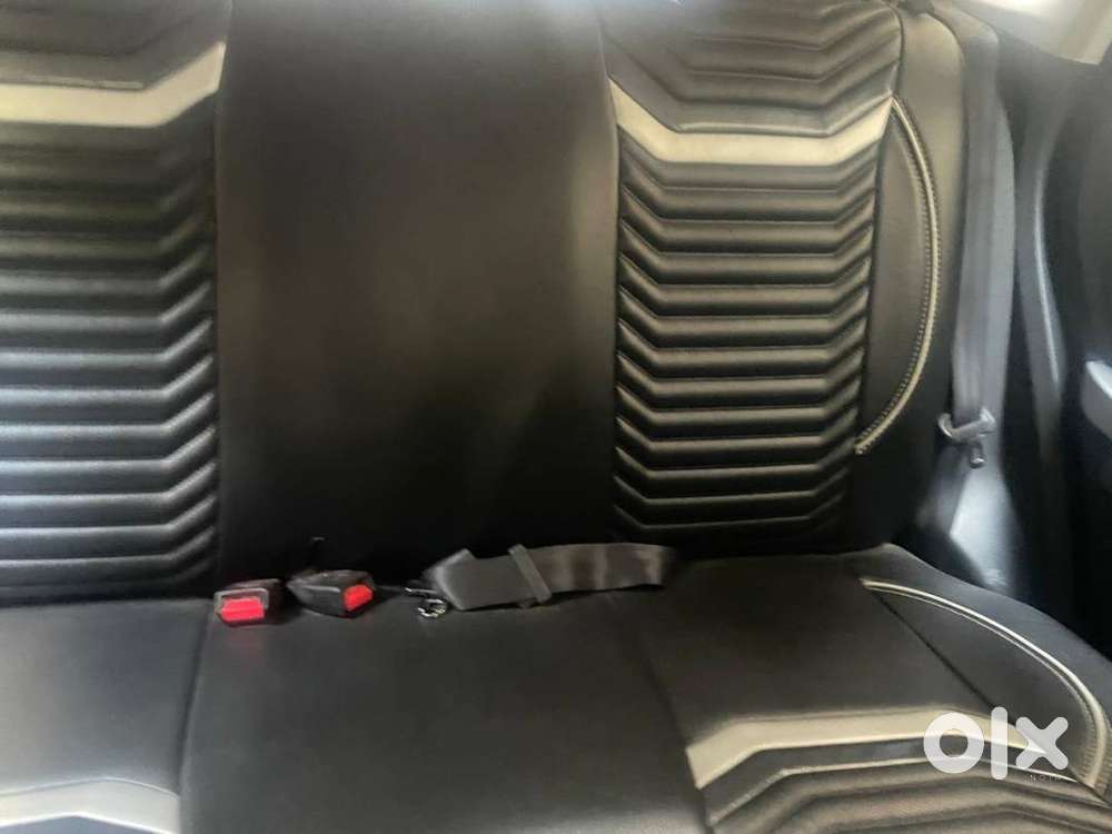 Maruti Suzuki Car Blue Colour, Doctor Driven Vehicle. Model 2022