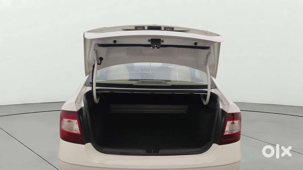 Skoda Rapid 2011-2013 1.6 Mpi Ambition, 2017, Petrol