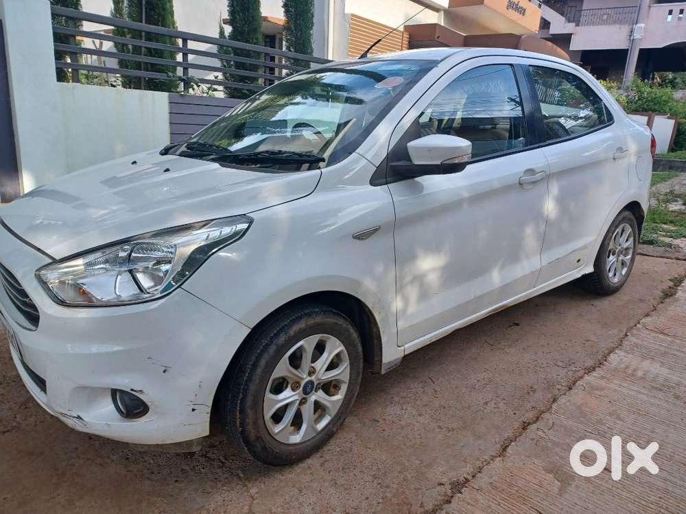 Ford Aspire Titanium 2016 - Automatic, Petrol