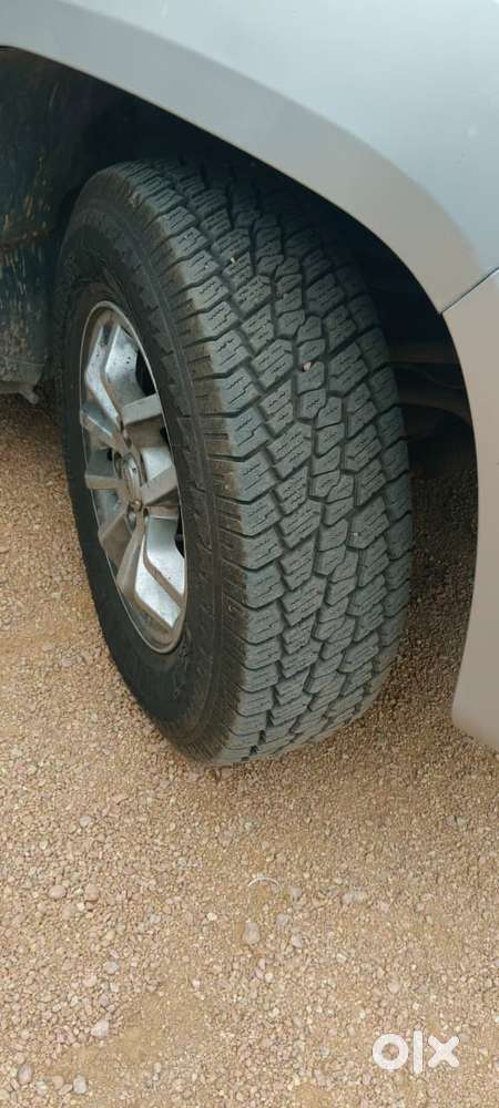 Mahindra Tuv 300 T8, 2017, Diesel