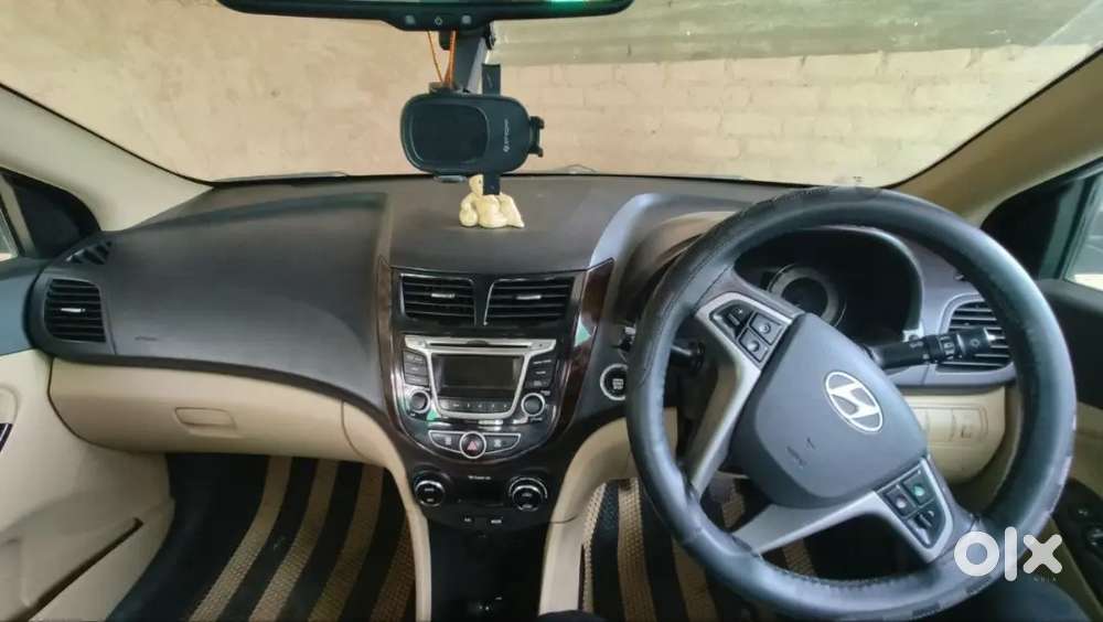 Hyundai Verna, New Condition Pe H, Car Ghhar Pe Khadi Hi Hai
