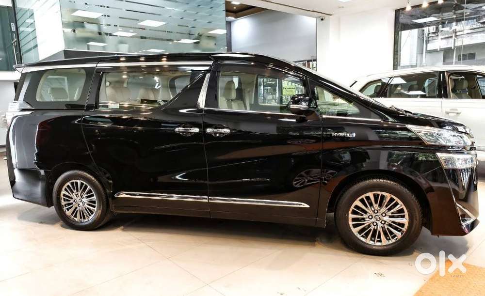 Toyota Vellfire Vip – Executive Lounge, 2022, Petrol