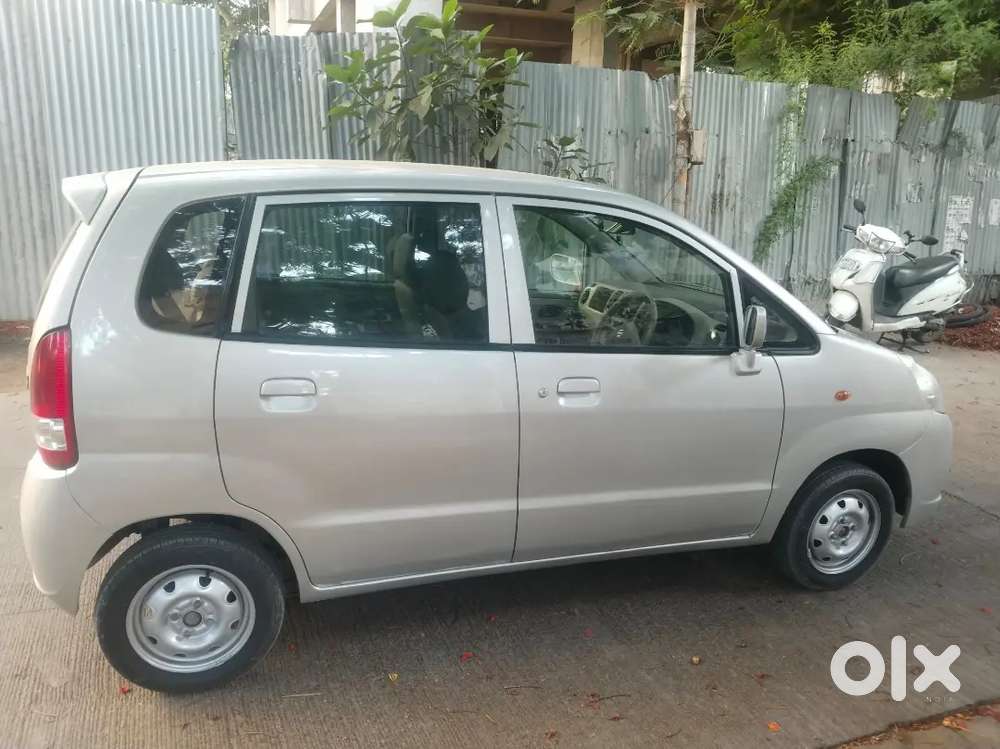 Maruti Suzuki Zen Estilo 2011