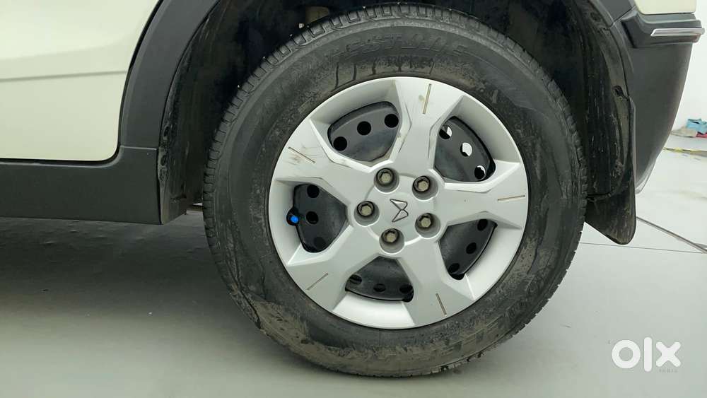 Mahindra Xuv300 1.2 W6 Amt Petrol, 2022, Petrol