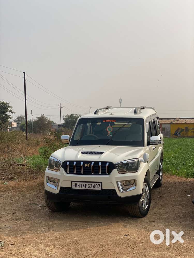 Mahindra Scorpio S4 Pluse  2015 Diesel Manual