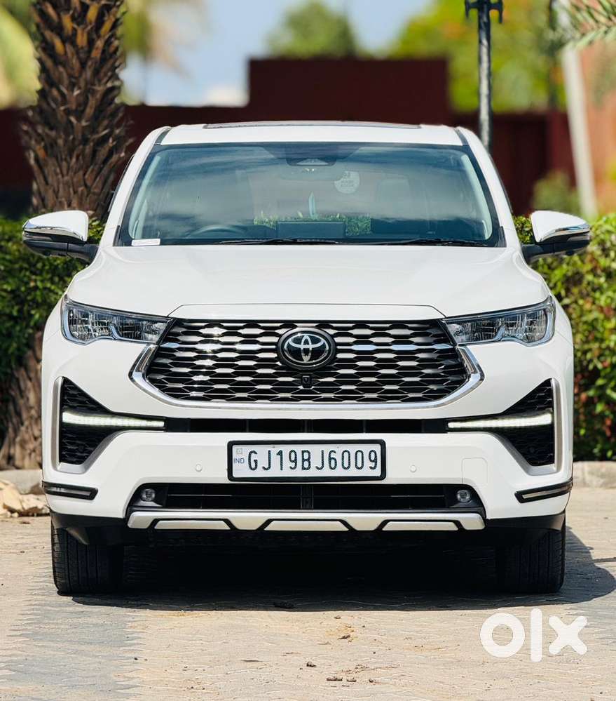 Toyota Innova Hycross 2.0 Zx (o) Hybrid 7 Str, 2024, Petrol