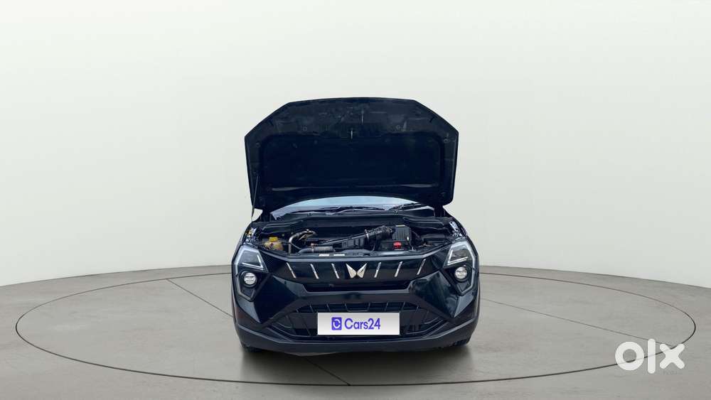 Mahindra Xuv 3xo Ax5 Pm Mt, 2024, Petrol