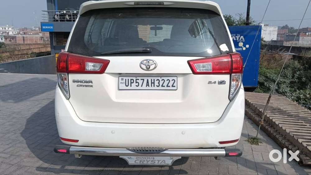 Toyota Innova Crysta 2017 Diesel Well Maintained