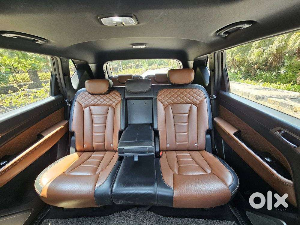 Mahindra Alturas G4 4wd At, 2022, Diesel