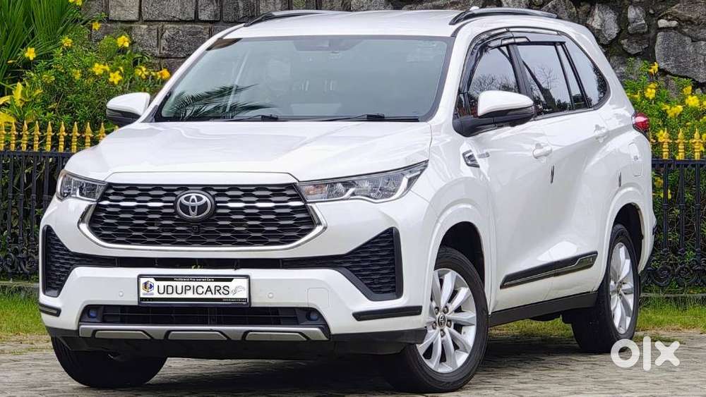 Toyota Innova Hycross 2.0 Vx Hybrid 8 Str, 2023, Petrol