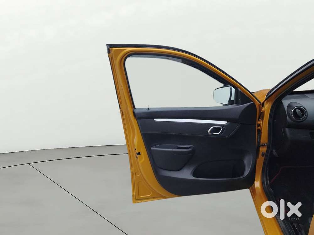 Renault Kwid 1.0 Climber (o) Dual Tone, 2024, Petrol