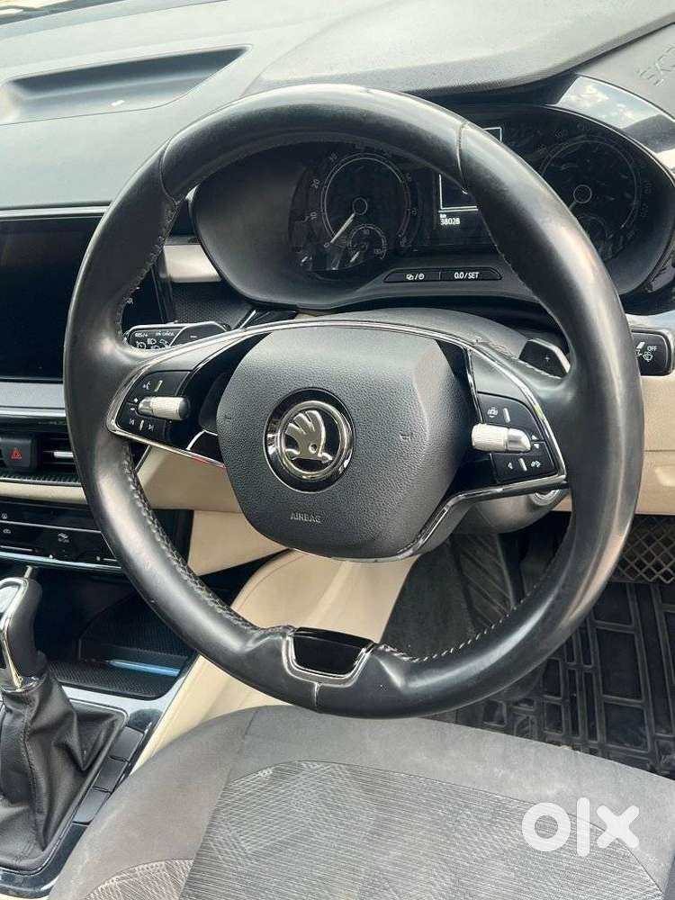 Skoda Slavia 1.0 Style Non-sunroof Tsi, 2022, Petrol