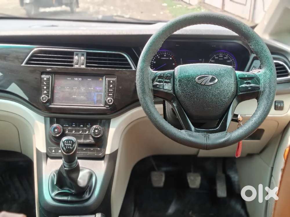 Mahindra Marazzo M6, 2018, Diesel